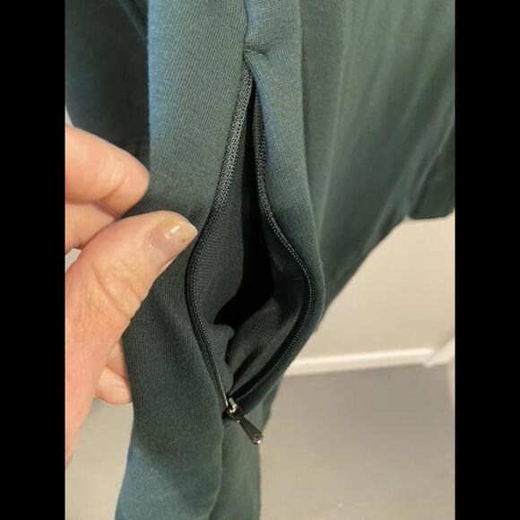 NWT Athleta Cozy Karma Dress- size small - Picture 4 of 8